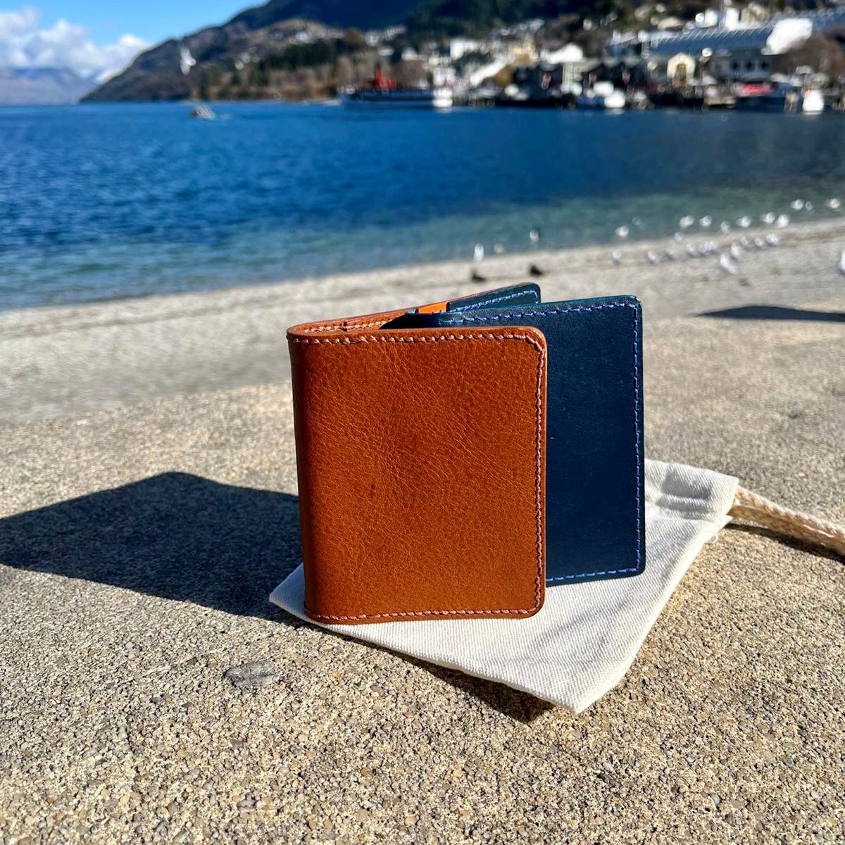 Italian Leather Handcrafted Bi-Fold Cardholder | Wallet
