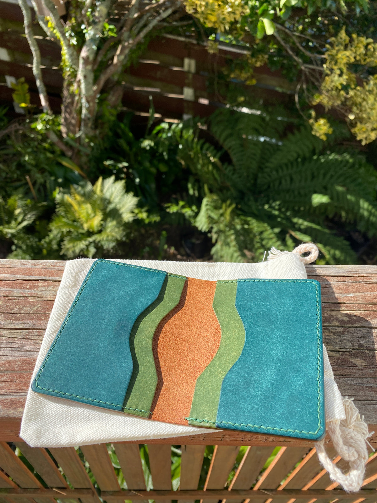 4-Slot Bifold Card Holder | Palette & Single Colour